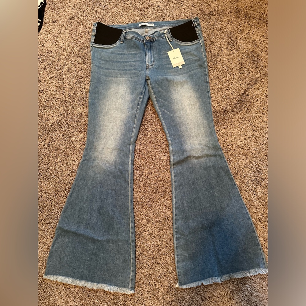 KanCan maternity jeans size 32 brand new with tags